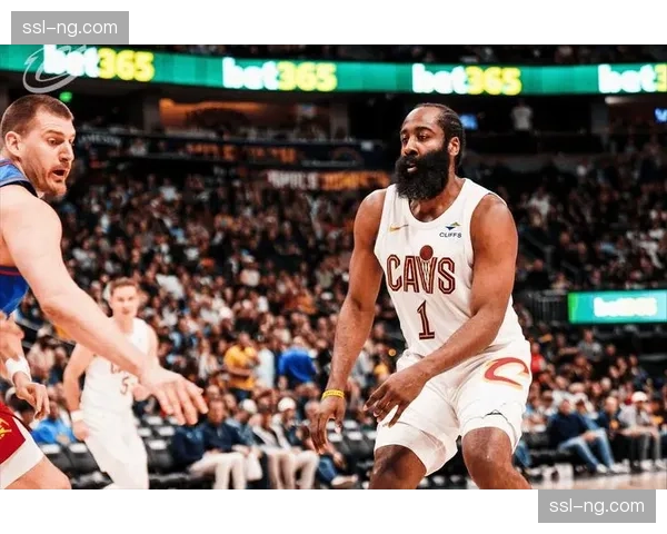 骑士哈登无球挡拆激活效率 减少高位持球发起频率